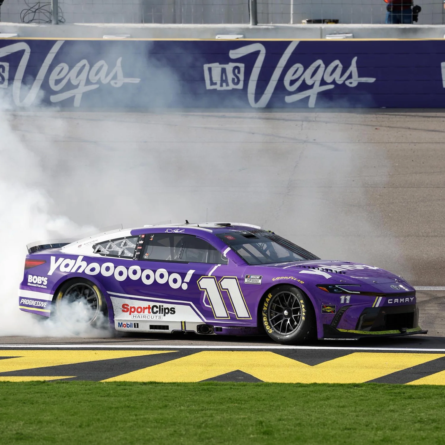 Denny Hamlin Las Vegas Race Win 1:64 Standard 2026 Diecast Chassis Car Preorder - Currently Projected October - Image 2